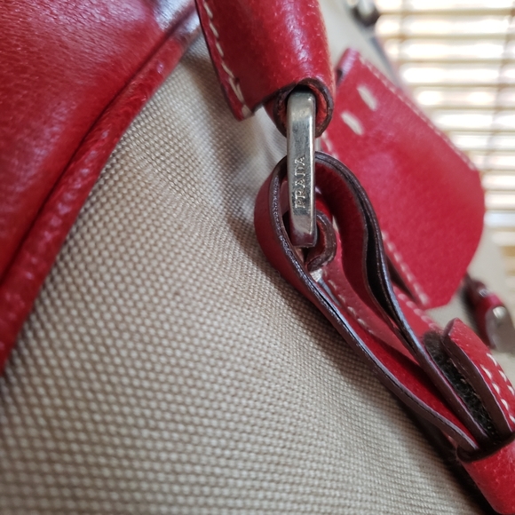 Rare Find Prada travel bag - Picture 4 of 13